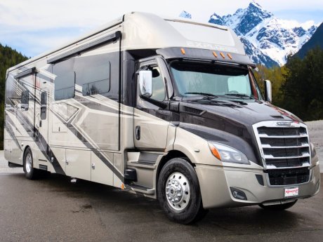 2025 Renegade RV Explorer 40ERB 