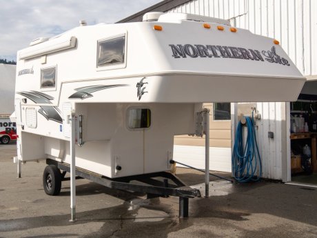 2018 Northern Lite Special Edition 9-6Q 