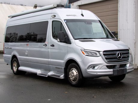 2020 Pleasure-Way Plateau FL  Class B Camper Van