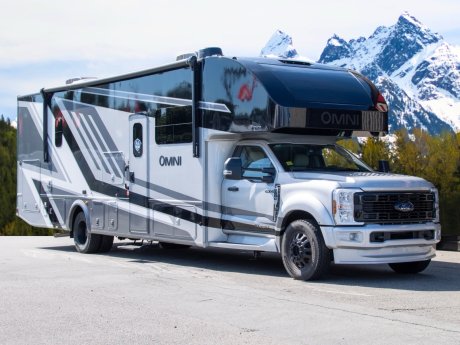 2027 Thor OMNI R36  Super C Motorhome