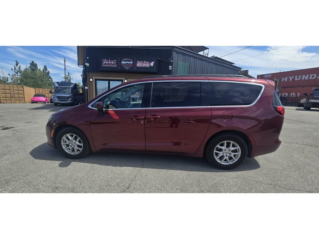 2021 Chrysler Grand Caravan SXT (AG339) Main Image