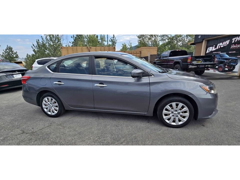 2016 Nissan Sentra S (AG336) Main Image