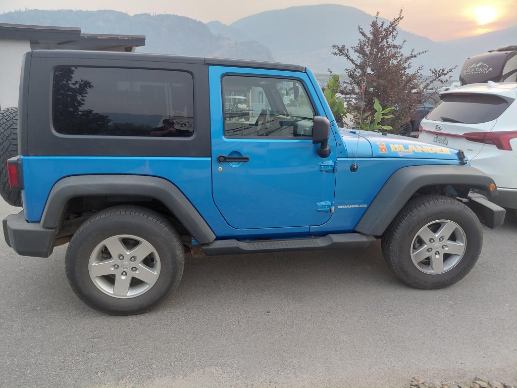 2010 Jeep Wrangler Islander (AG346) Main Image
