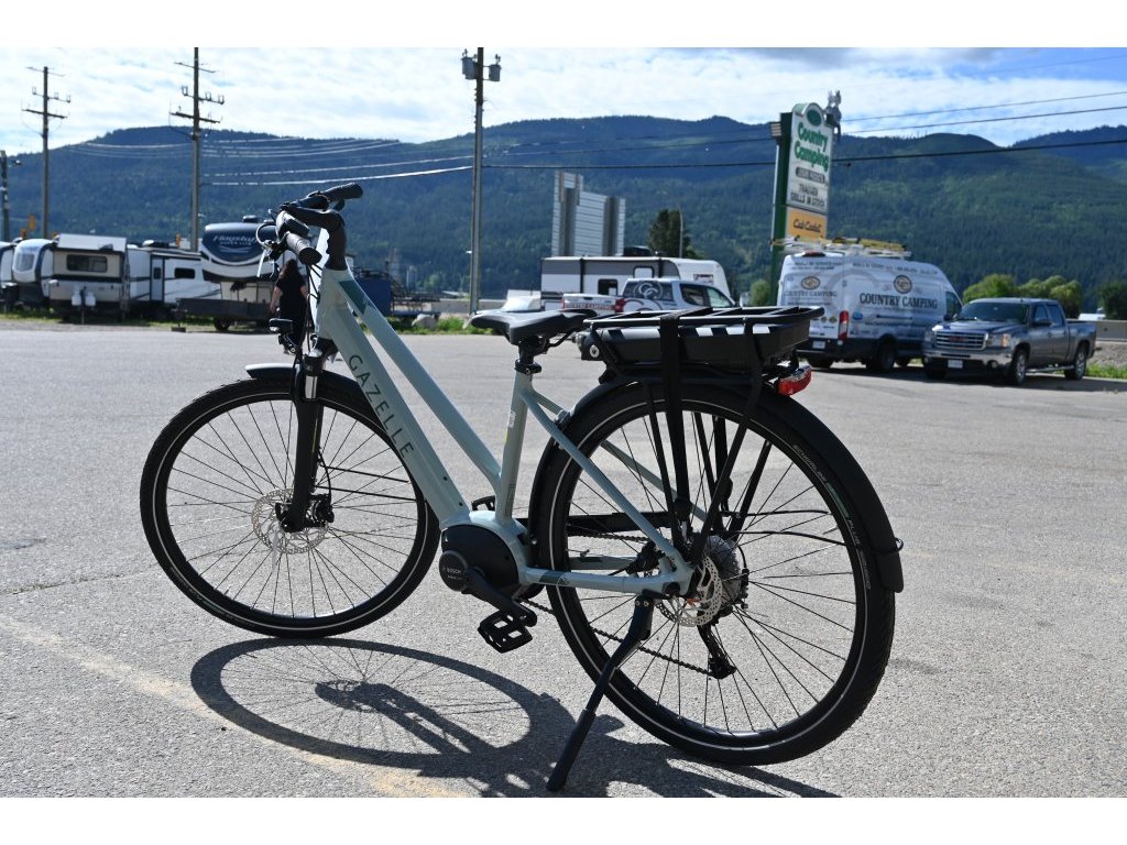 2023 GAZELLE E-BIKE MEDEO T9 CITY (23EB24) Main Image