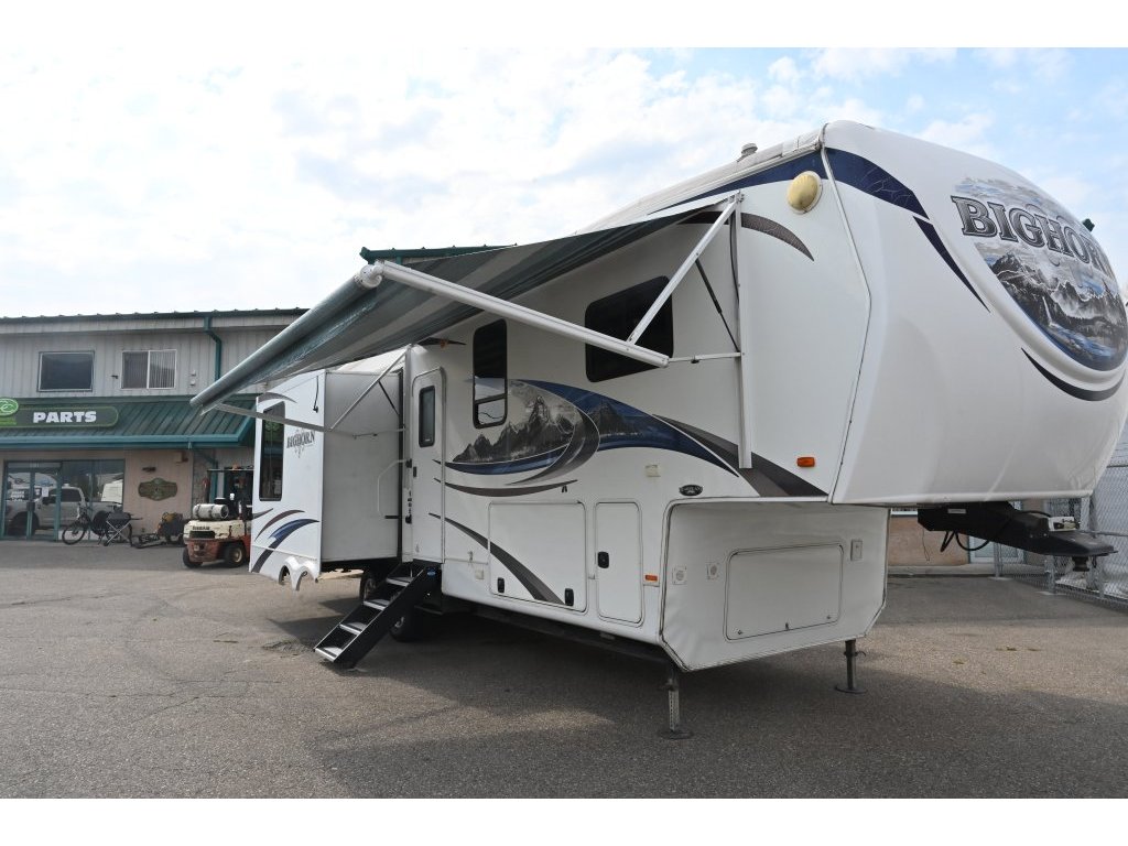 2011 Heartland Bighorn 3070RL (25C2445) Main Image
