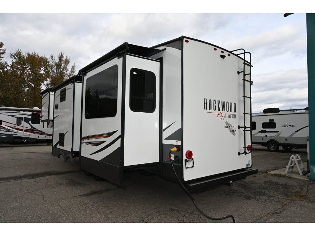 2021 Forest River Rockwood Ultra Lite F2898KS-W (25C2458) Main Image