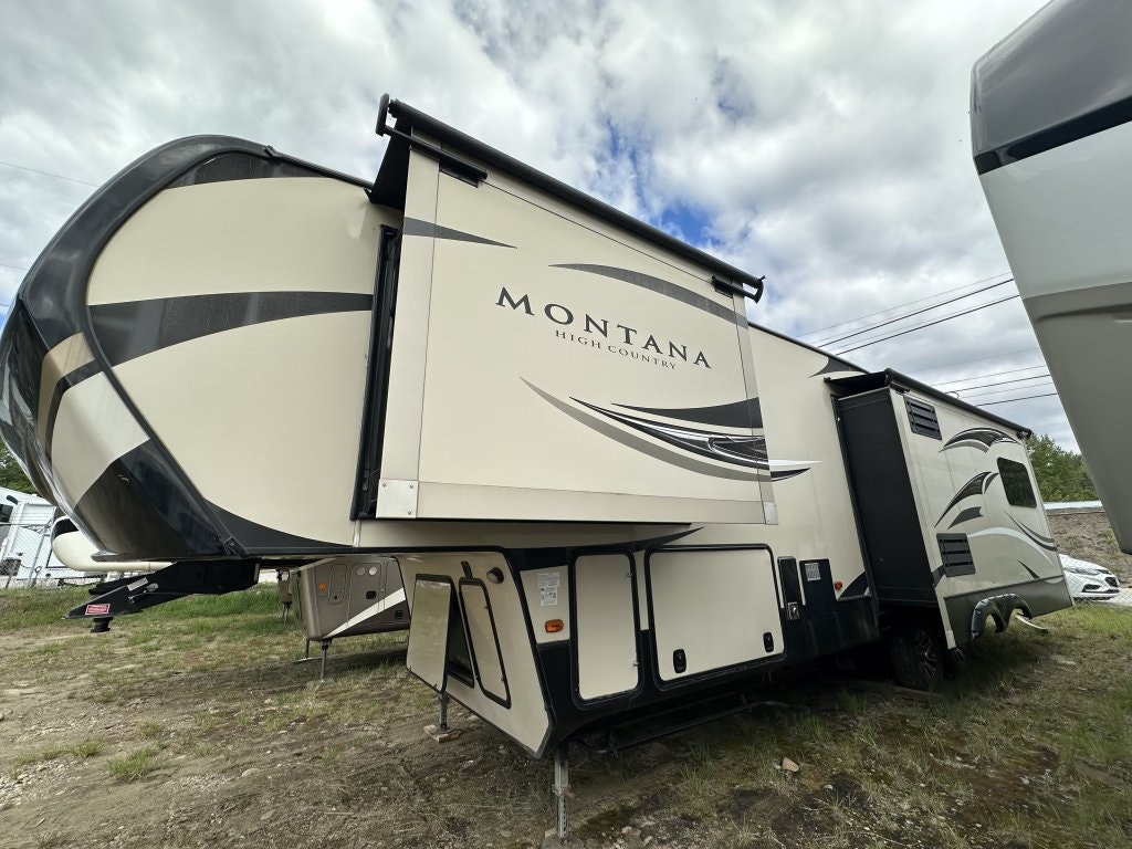 2017 Keystone Montana High Country 310 RE (u89976) Main Image