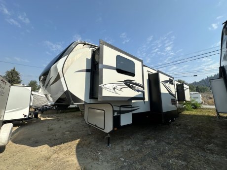 2015 Keystone Avalanche 380 FL