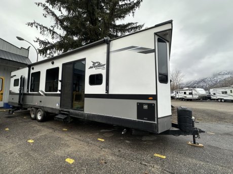 2023 Jayco Bungalow 40 FKDS