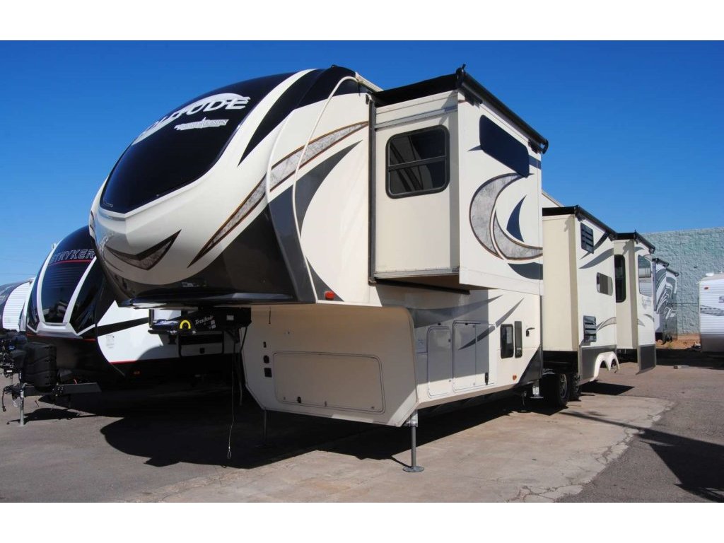 2018 Grand Design SOLITUDE 360 RL (U8983) Main Image