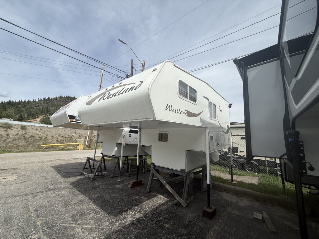2016 Westland RV Westland 80 WS (u8117) Main Image