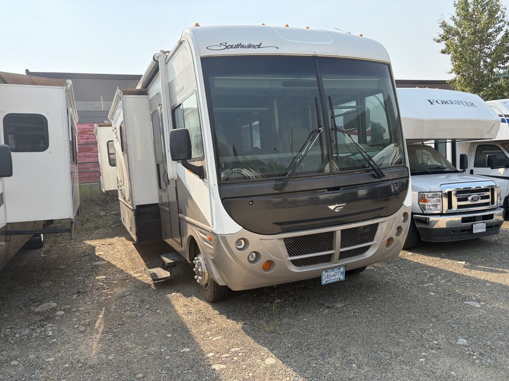 2005 Fleetwood Southwind 37C (U1111) Main Image