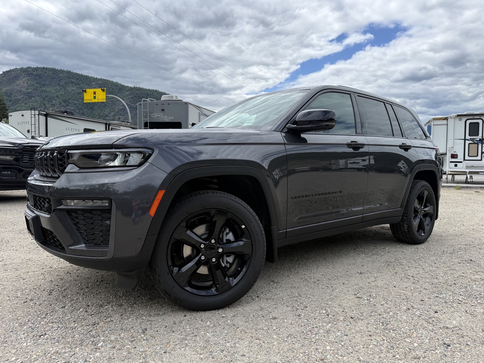 2026 Jeep Grand Cherokee LIMITED (26096) Main Image