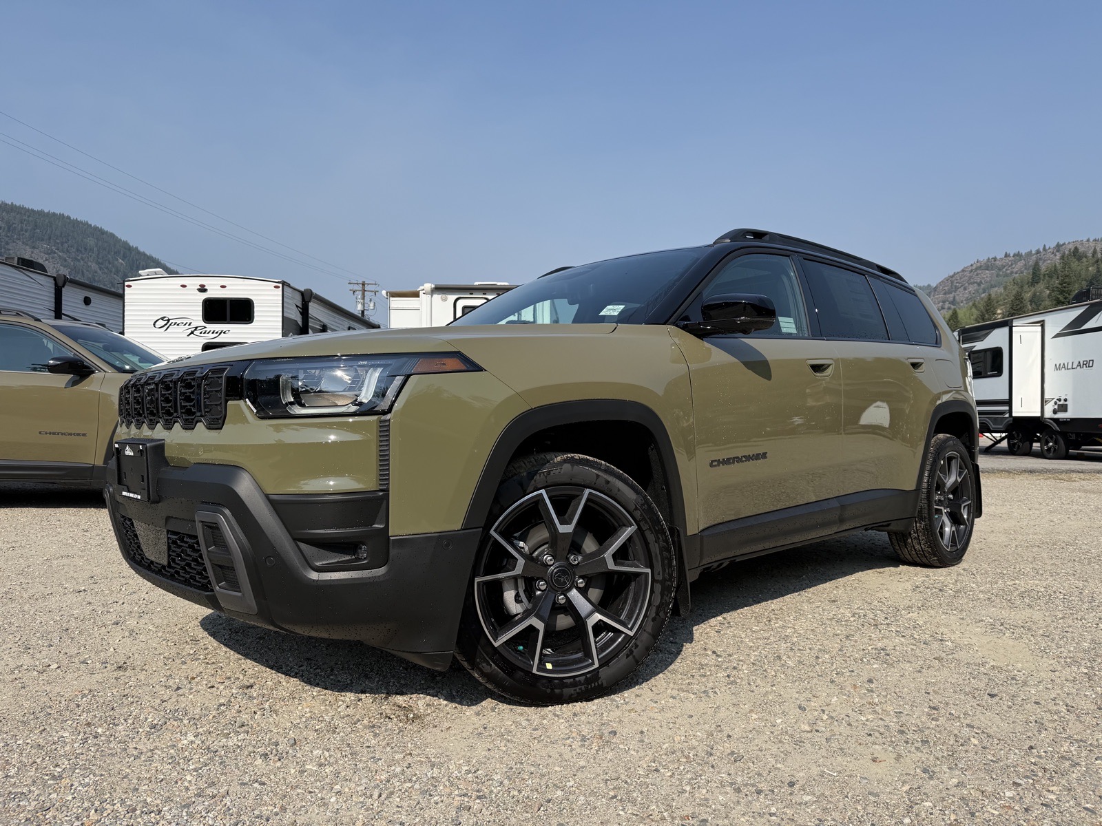 2026 Jeep Cherokee OVERLAND (26153) Main Image