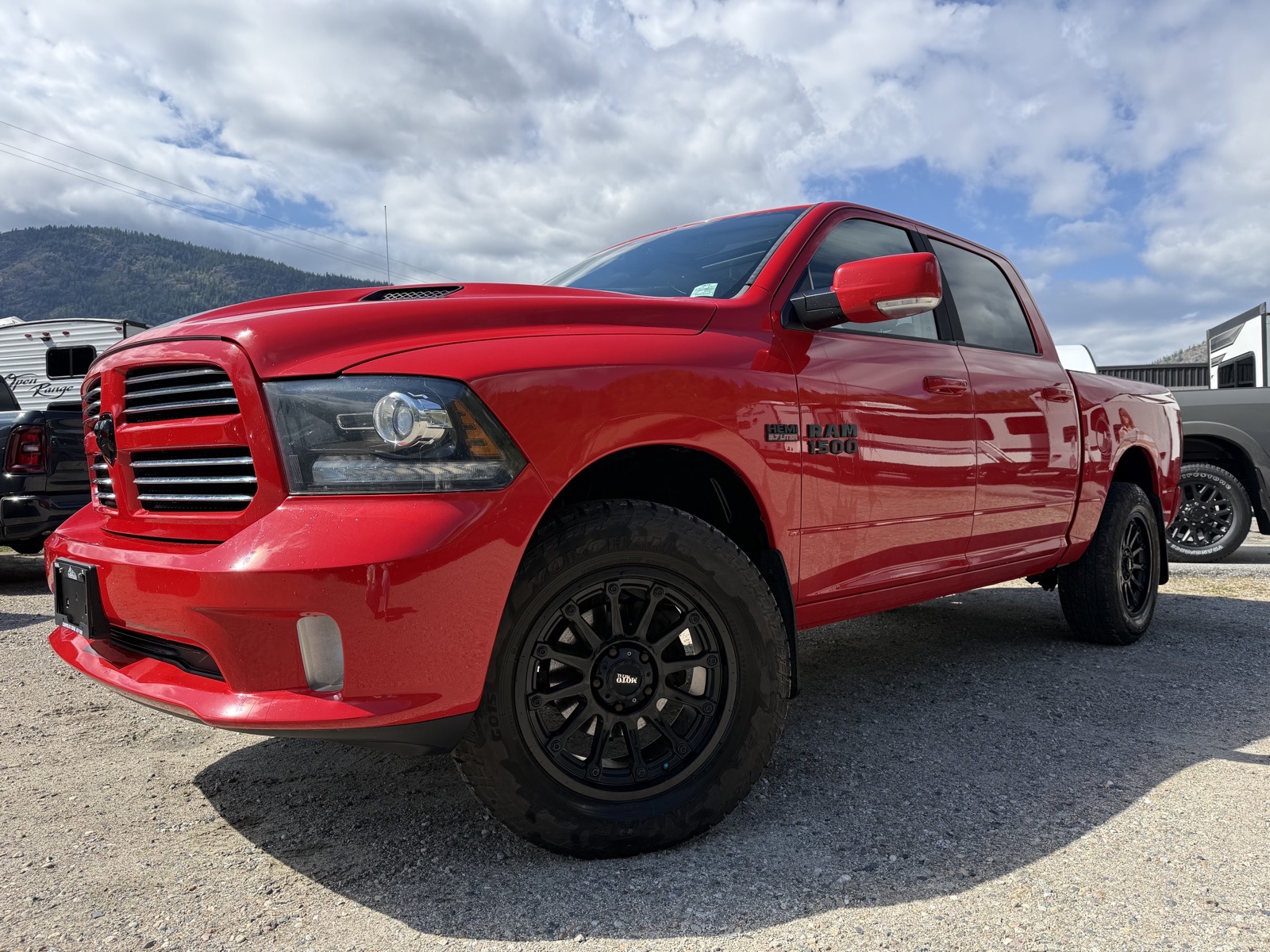 2016 Ram 1500 SPORT (P2078) Main Image