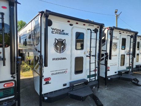 2025 Northwood WOLF CREEK 910  Truck Camper