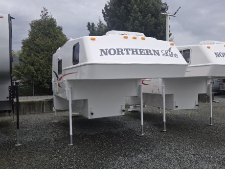 2023 Northern Lite NORTHERN LITE 9.6Q-SPORTSMAN  Truck Camper
