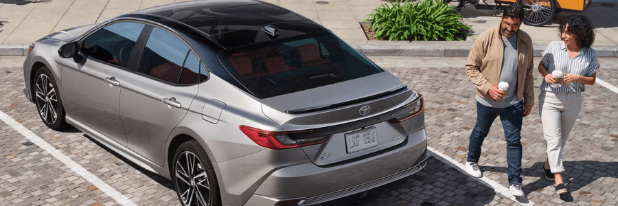 Featured Image toyota camry and couple