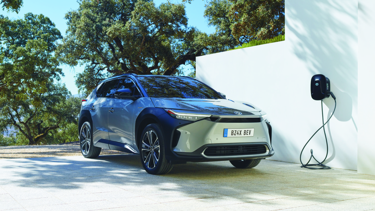 toyota-bz4x-charging