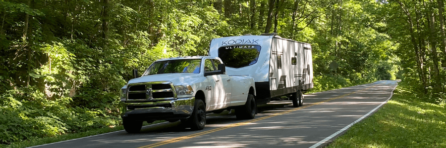 pickup truck towing a Kodiak trailer