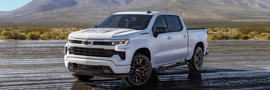 Chevy silverado 1500 in white