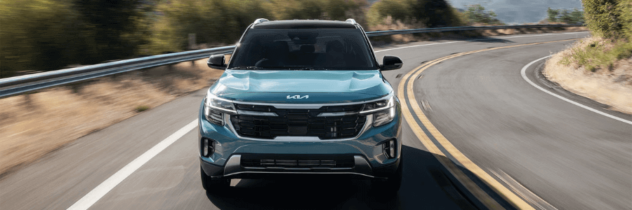 Featured Image kia-seltos-on-an-open-road