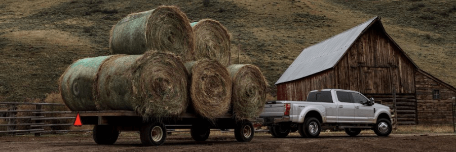 ford-super-duty-towing-farm