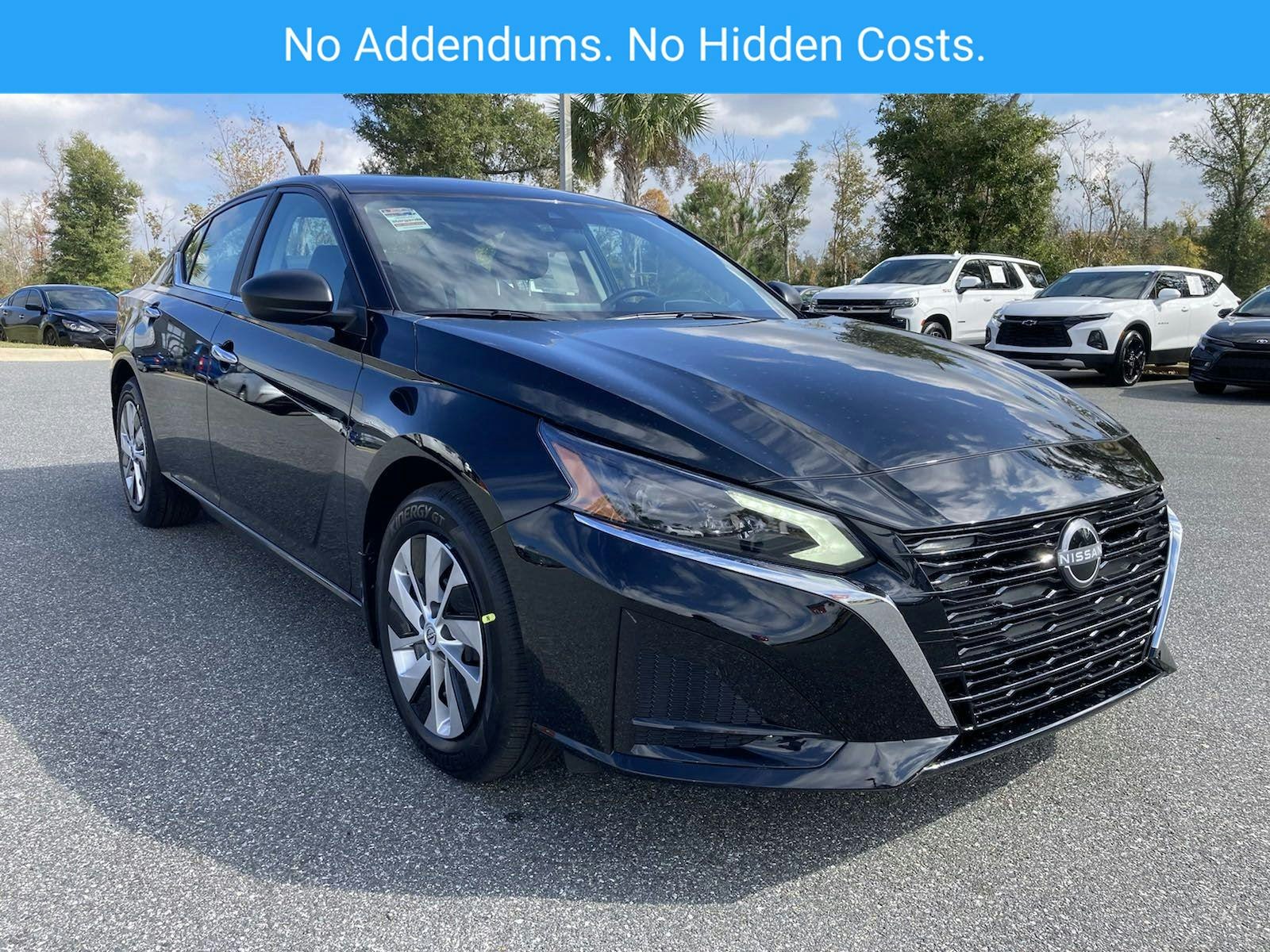 2025 Nissan Altima S (MN43944) Main Image
