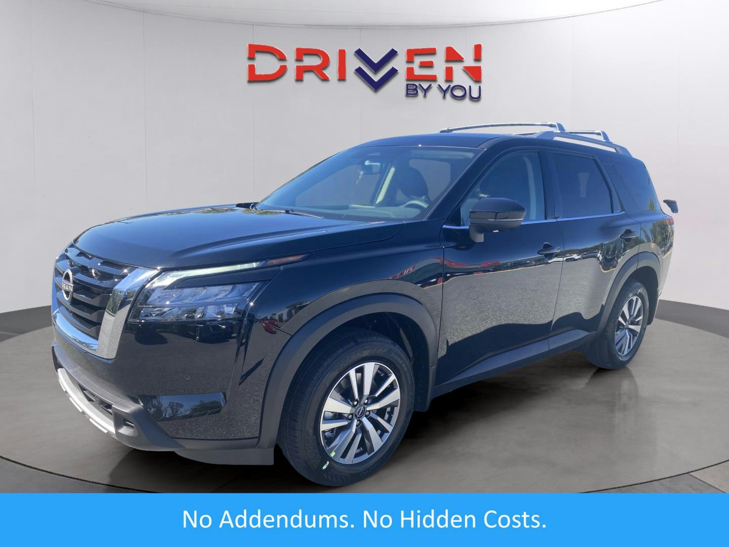 2025 Nissan Pathfinder SL (MN10351) Main Image