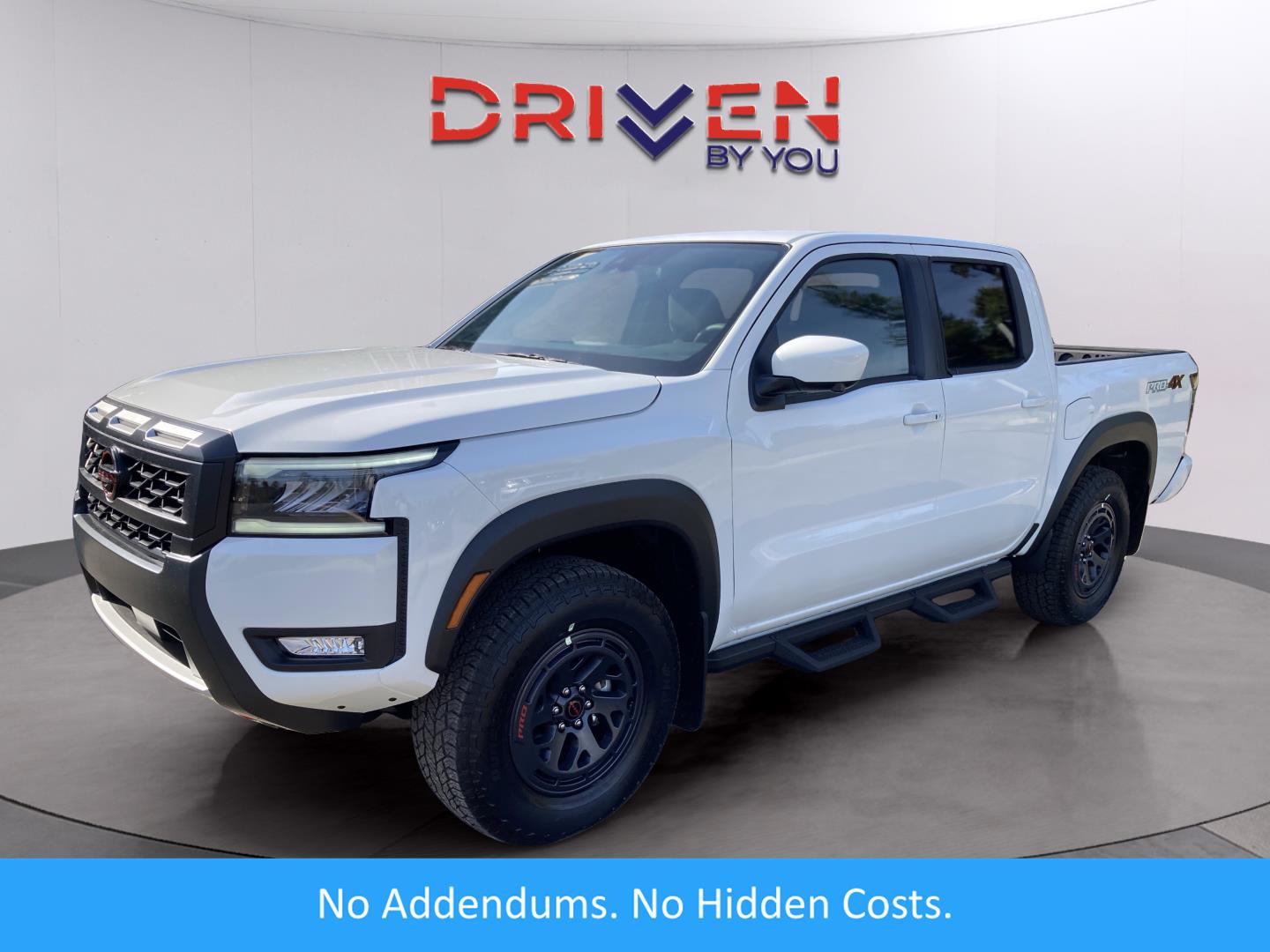 2026 Nissan Frontier PRO-4X (MN05805) Main Image