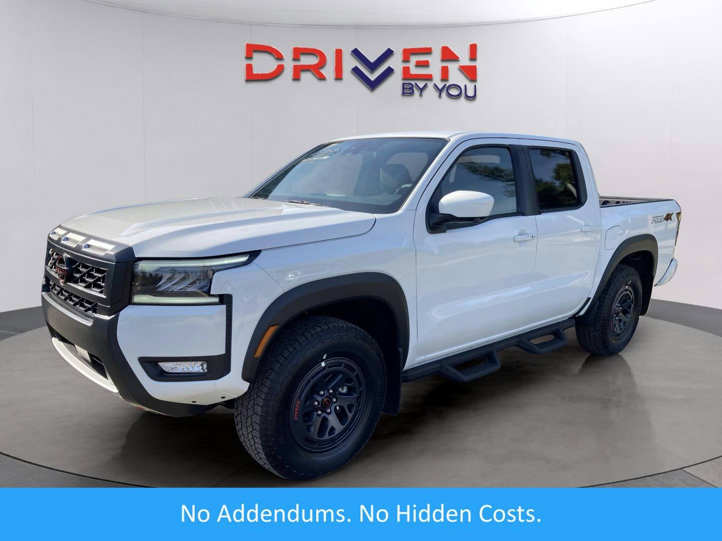 2026 Nissan Frontier PRO-4X (MN05805) Main Image