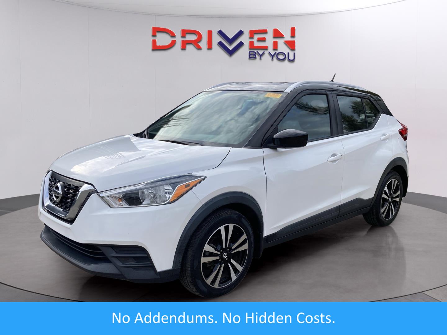 2019 Nissan Kicks SV (MN16082T) Main Image