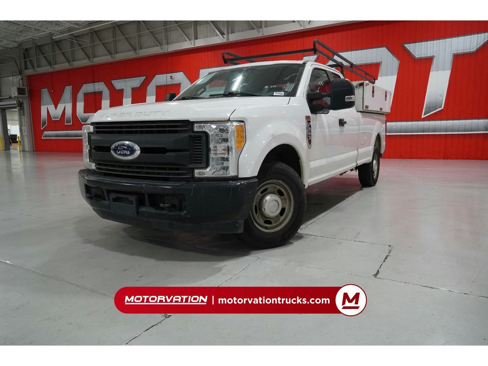 2017 Ford Super Duty F-250 SRW XL (7056) Main Image