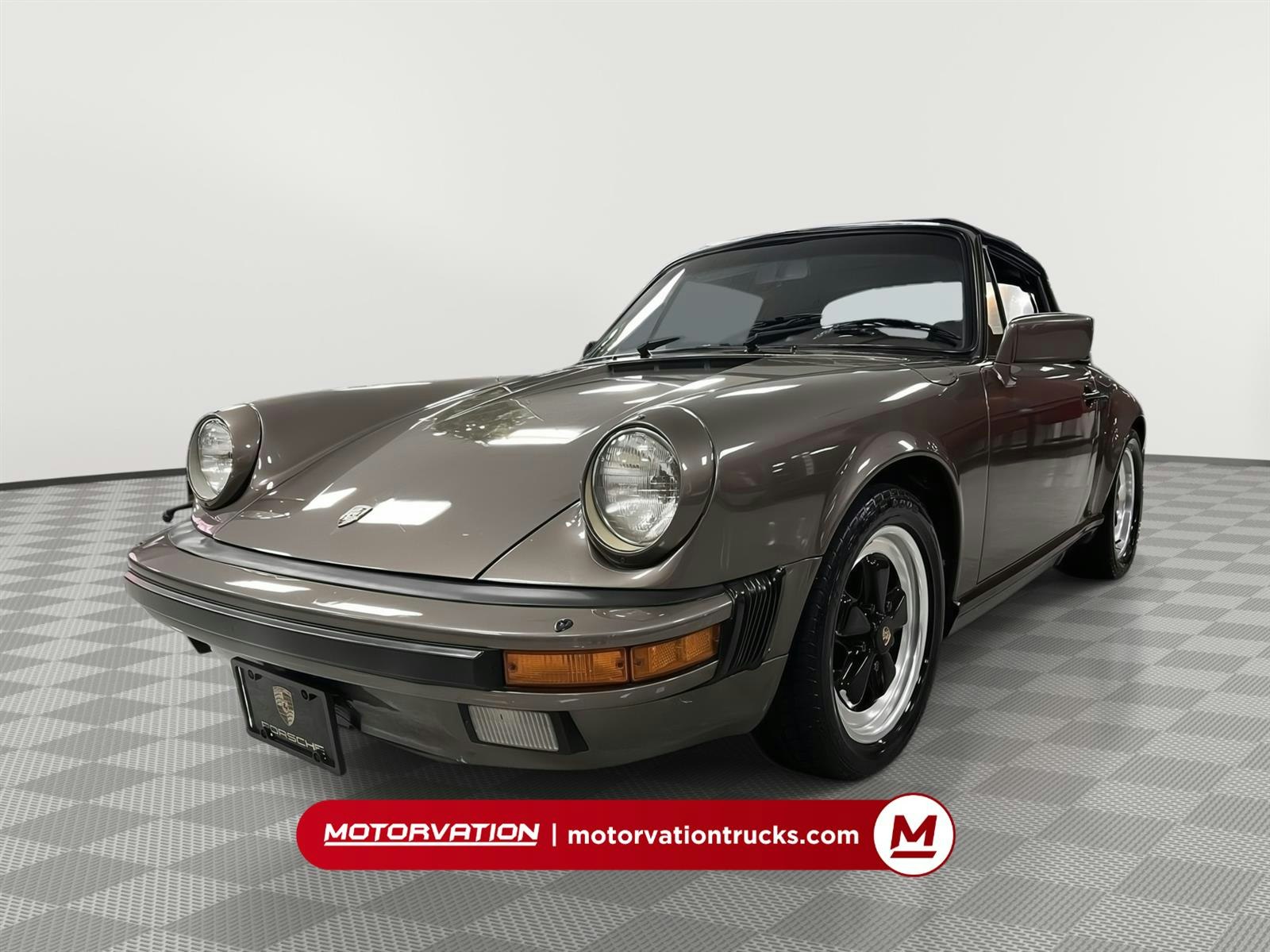 1984 Porsche 911 (7207) Main Image