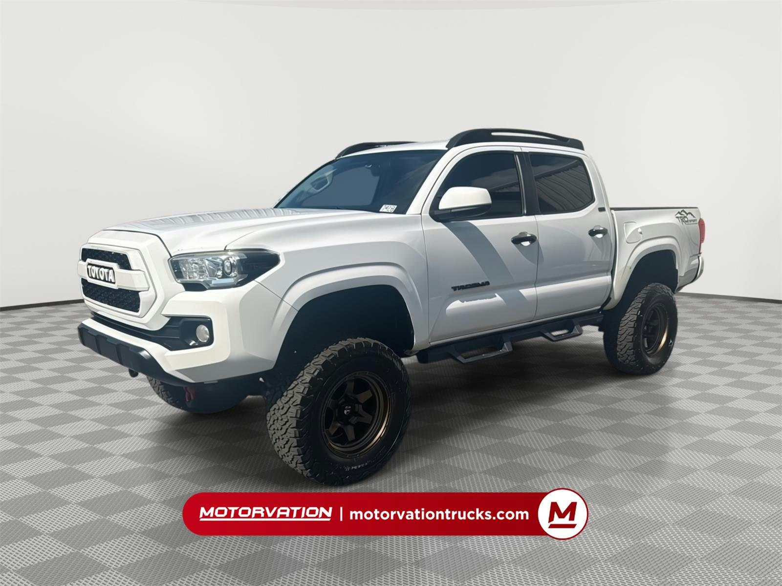 2016 Toyota Tacoma SR5 (7428) Main Image