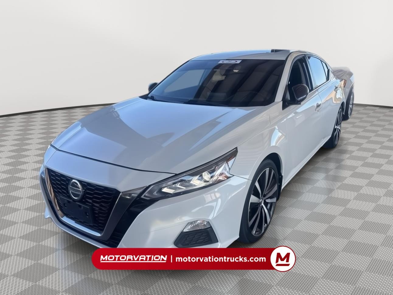 2020 Nissan Altima 2.5 SR (7564) Main Image