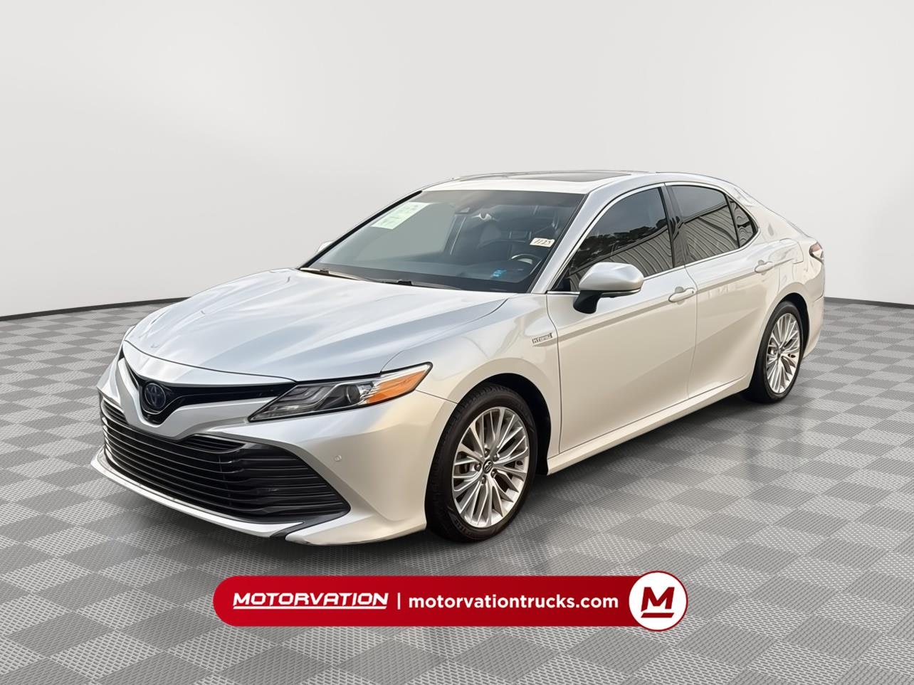 2018 Toyota Camry Hybrid XLE (7725) Main Image