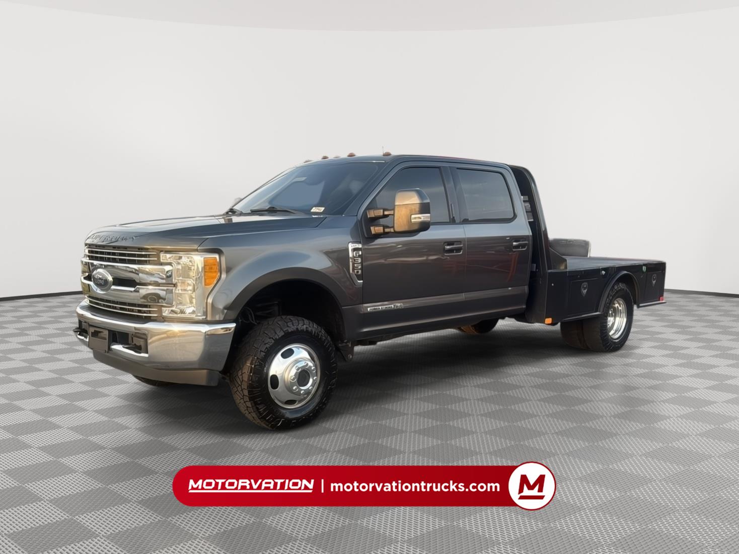 2017 Ford F-350 Super Duty Chassis Cab Lariat