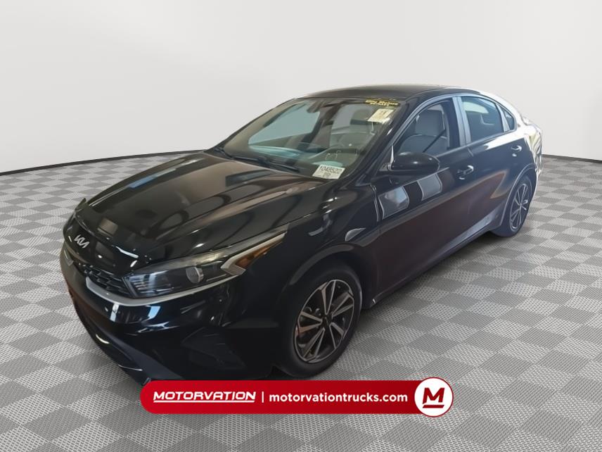 2022 Kia Forte LXS (8228) Main Image