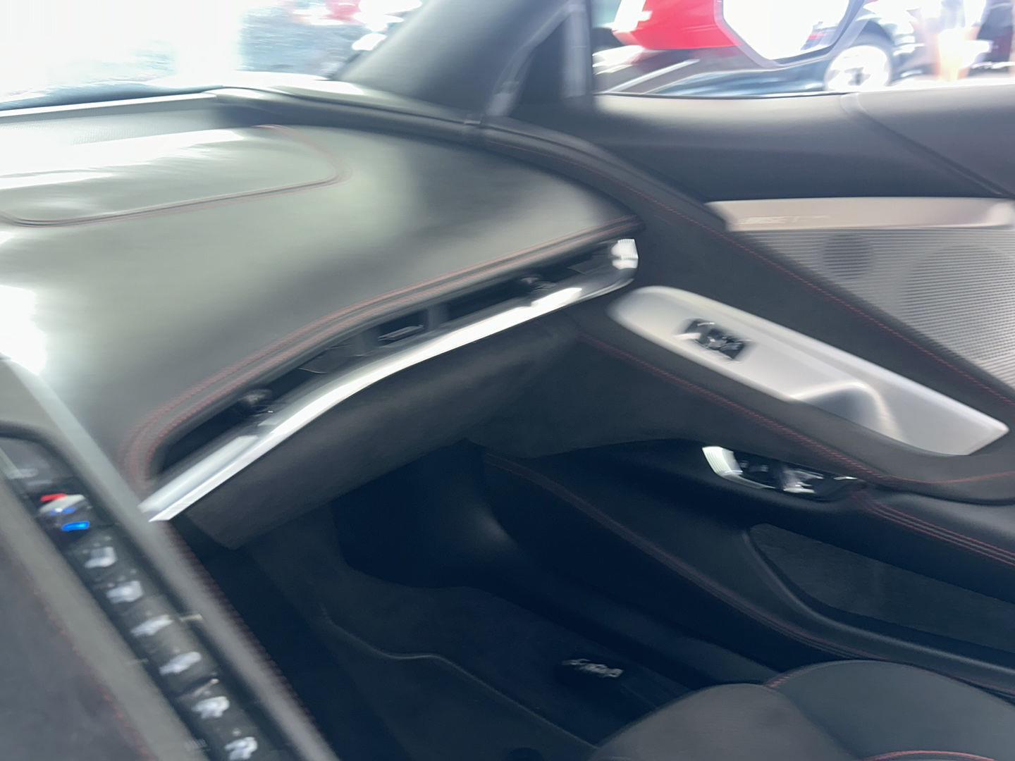 2020 Chevrolet Corvette 3LT - Photo 39