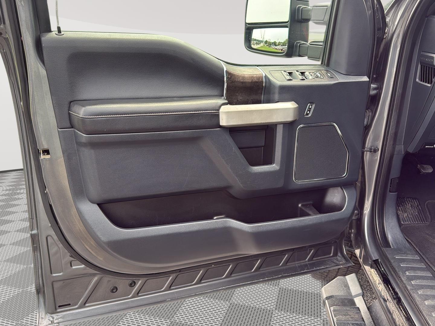 2022 Ford F-250 Super Duty Lariat - Photo 9
