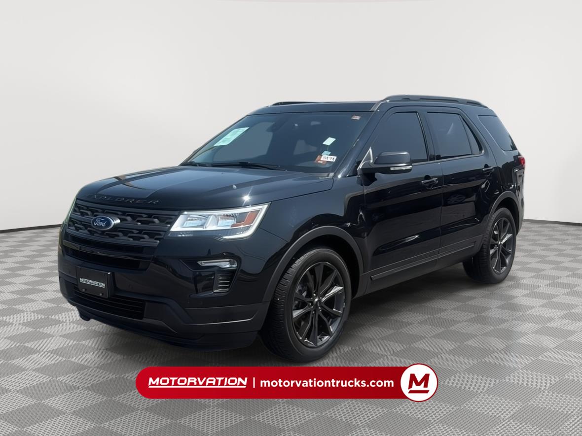 2019 Ford Explorer XLT (8494) Main Image