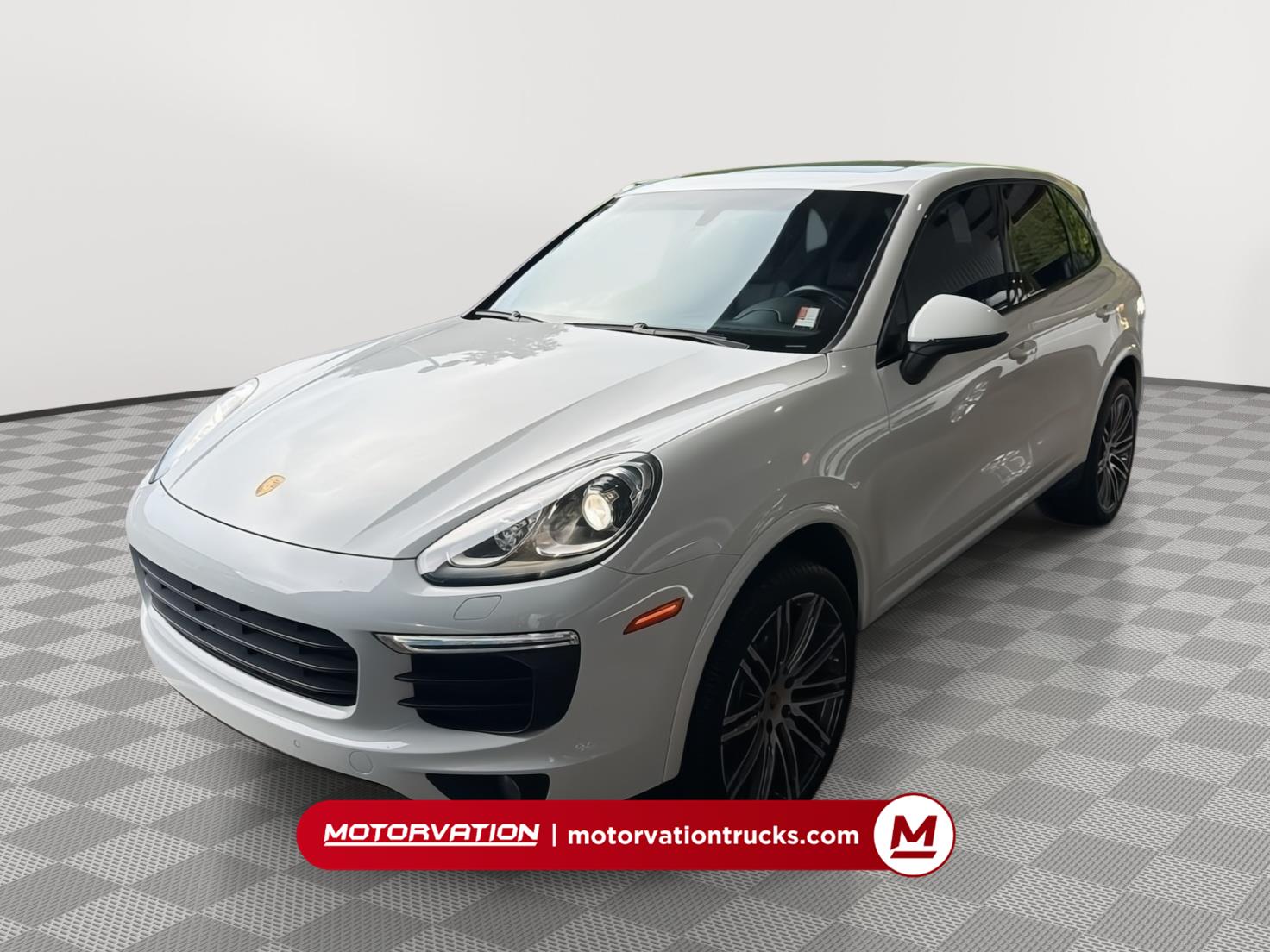 2018 Porsche Cayenne Platinum Edition (8585) Main Image