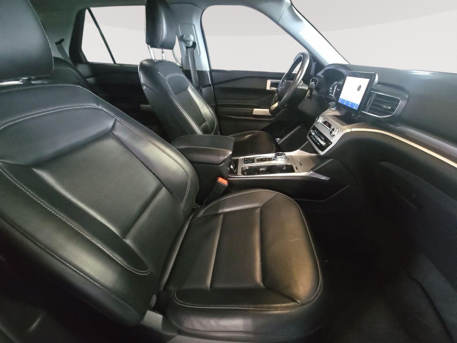 2022 Ford Explorer XLT - Photo 11