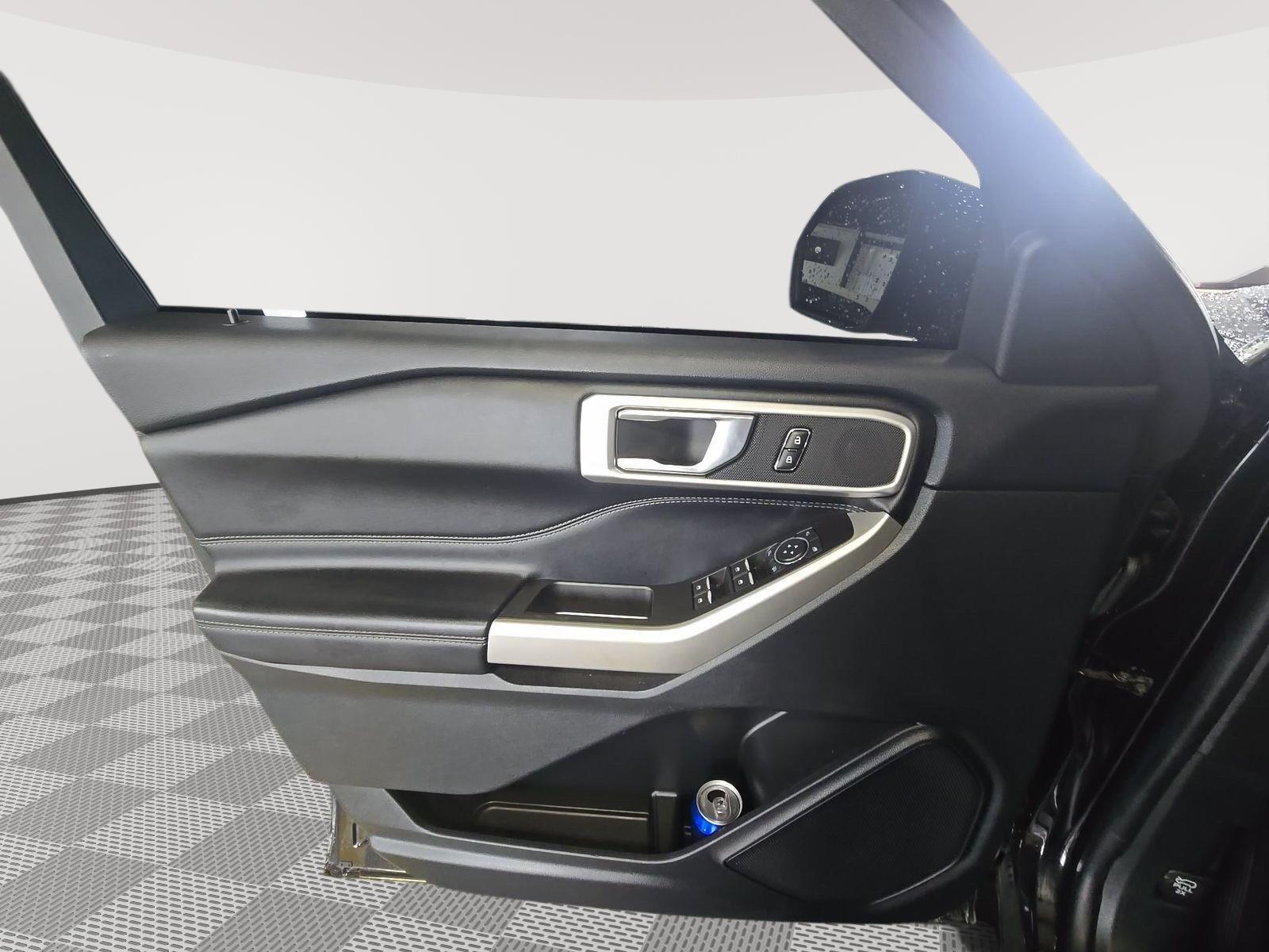 2022 Ford Explorer XLT - Photo 14