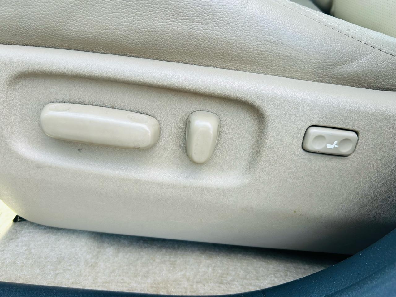 2011 Toyota RAV4 Limited - Photo 19