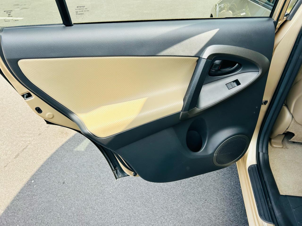 2011 Toyota RAV4 Limited - Photo 27