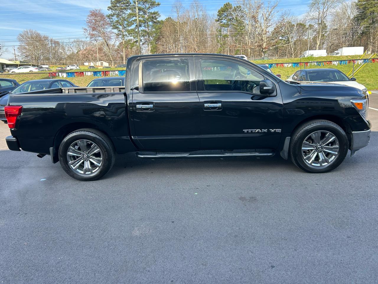 2018 Nissan Titan SV - Photo 6