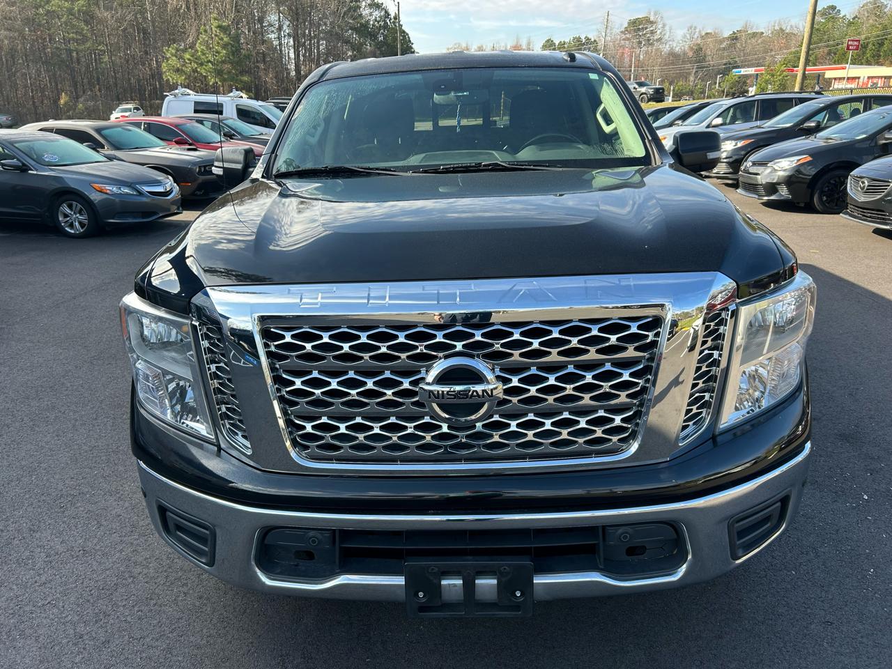 2018 Nissan Titan SV - Photo 8