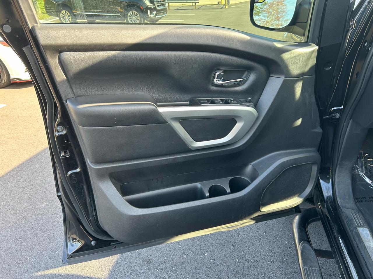 2018 Nissan Titan SV - Photo 15